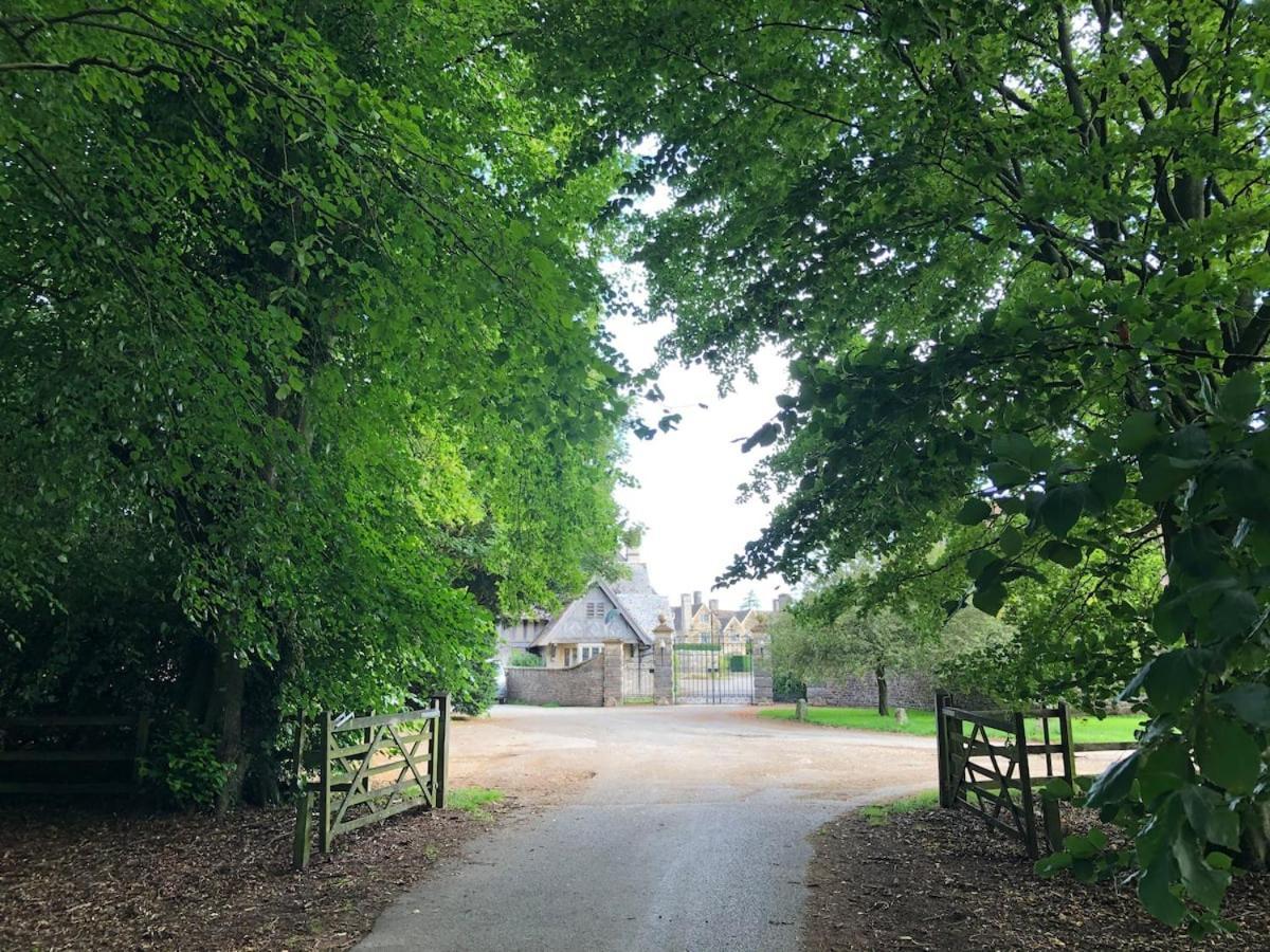 Villa The Manor Stables à Sturminster Newton Extérieur photo